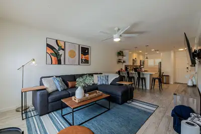 Image de Walk to Old Town Scottsdale - Poolside Unit - Heated Pool