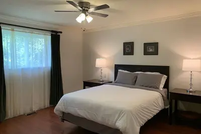 Image de Merritt Crown Hill - 3 bedrooms w\/Ac