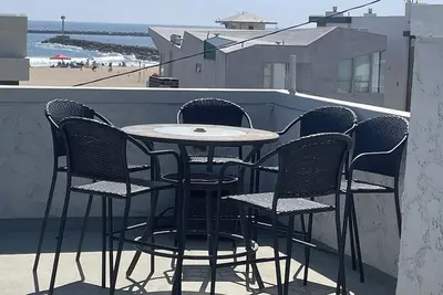 Image de Hear the Surf from the Rooftop deck! 3Bed/2Bath