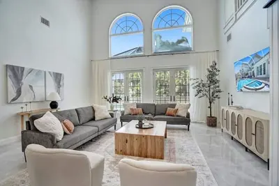 Image de Historic Hollywood Mansion 5 Minutes to the Beach