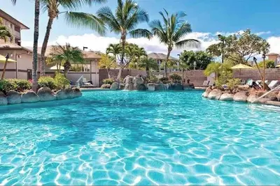 Image de 2 Bedroom Condo, Full Kitchen, Across The Street From KAMAOlE Beach