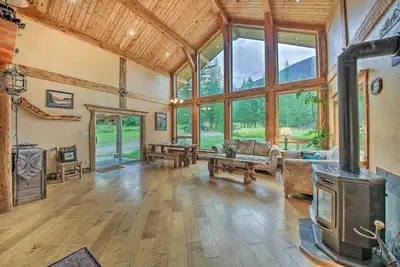 Image de Pet-Friendly Eureka Getaway w/ Mountain Views