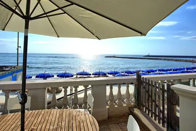 Image de Joli appartement pour 4 personnes avec Wifi, Tv, terrasse, vue panoramique et parking