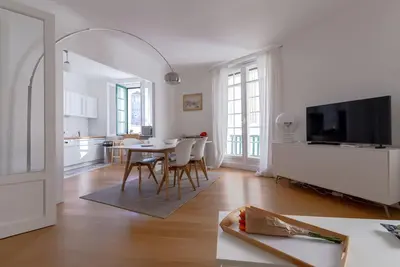 Image de Appartement  spacieux en plein centre-ville