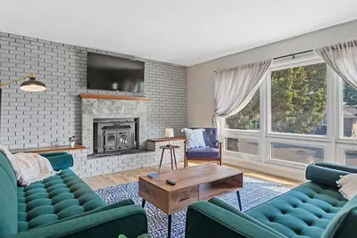 Image de Roomy 5-Bed 3-Bath-Fire Place- Large Outdoor Space