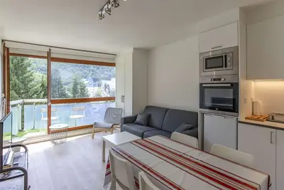 Image de Studio cabine 6 pers, pistes à proximité, balcon, cave à skis, cuisine équipée