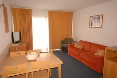 Image de 30m du centre station, 2ème étage, vue pistes de ski, remise en forme, piscine, sauna, télévision
