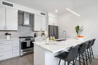 Image de Chic Warehouse District Condo at The Moderne