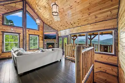 Image de Hot Tub, Games, Mountain Views - Peak Retreat