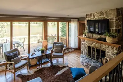 Image de Chalet Douillet lac, spa et splendide vue