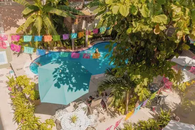 Image de 2-Bedroom Villa in Pv City Center: Pool Access!