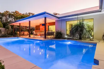 Image de Sunset Shores - Holiday home with pool