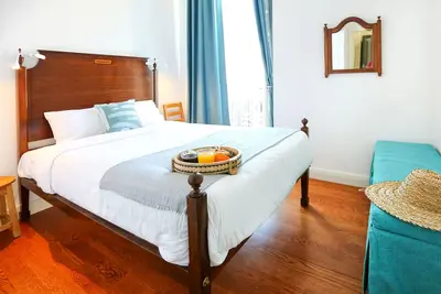 Jump Into the Lull Apartment