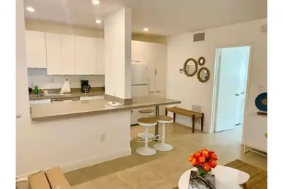 Image de Totally Updated unit 5 min from the beach😍 You’ll love it! !