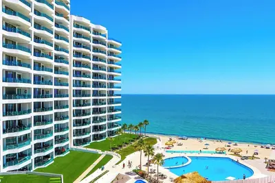Image de Gorgeous with Astonishing Views