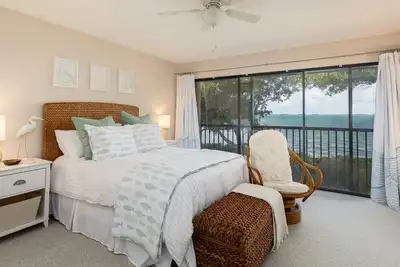 Image de Bayside Paradise with Ample Amenities