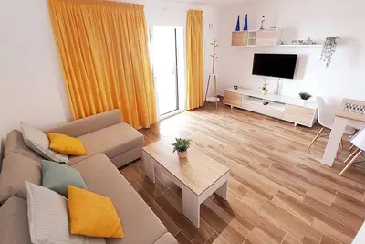 Image de Spacious bright house with 3 bedrooms, quiet and centrally located.
