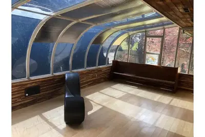 3-Bedroom house with Sunroom