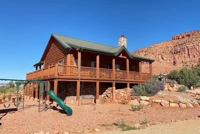 Image de Kanab Family Luxury Log Cabin, Private Hot Tub, Stargazing, Pets Ok, Near Bryce