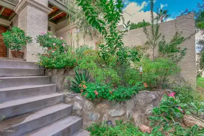 Image de Mediterranean-style fully furnished Desert Oasis