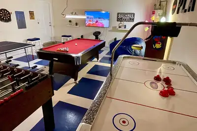 Image de Sail Away- Pool, Huge Game Room, Kareoke & Arcade