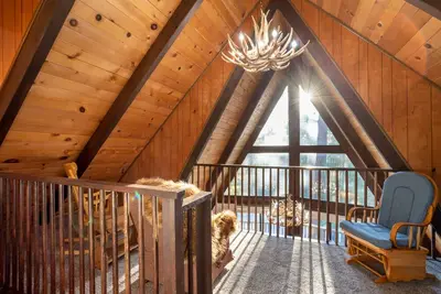 Image de Bear’s Lair by AvantStay | 3mins from Bear Mountain Ski Resort!