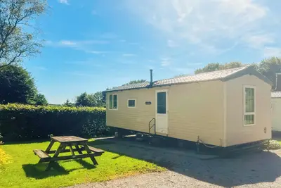 Image de Good quality, modern family caravan with one double and one twin.
