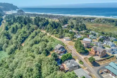 Image de Fantastic Custom Ocean-View Home Near Neskowin has Deck, Spa Tub, Hot Tub!