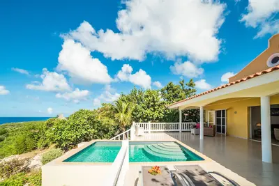Image de Seaview Villa with Private Pool - Overlooking the Caribbean Sea - Coral Estate