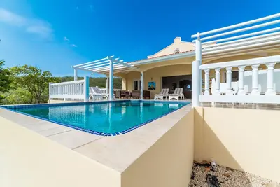 Image de 3 Bedroom Villa w\/ Private Pool overlooking the Caribbean Sea - Coral Estate