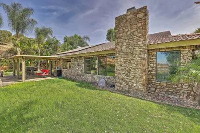 Image de Spacious & Private Wine Country Villa w\/ View