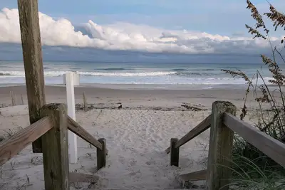 Image de Frank's Beach Sanctuary @ North Topsail Beach \nDOG Friendly