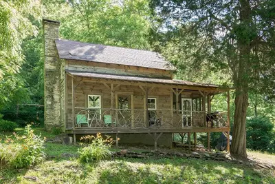 Image de Doggett Cabin by Carolina Mornings | Gas Grill, On-Site Hiking🗺️+Biltmore Pass