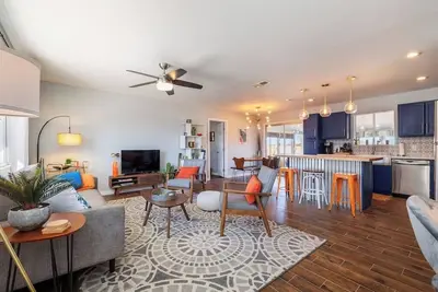 Image de River Moon Retreat - Hot Tub, Ev charger, Pool Table