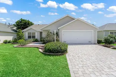 Image de Close to Pelican Heron Golf Course and only  7 minutes to Lake Sumter Landing