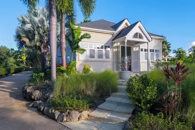 Image de West Coast cottage with clubhouse access