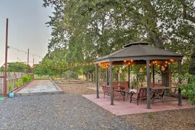 Image de Beautiful Gated Winemaker’s Estate 1 mi to Historic Sonoma Town Square