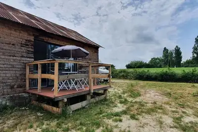 Image de chalet accueillant, et, chaleureux avec vue panoramique.