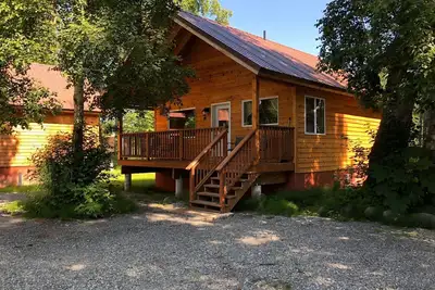 Image de Backwoods Cabin-Cabine-Cottage-Salle de bain privée séparée-Vue sur le bois