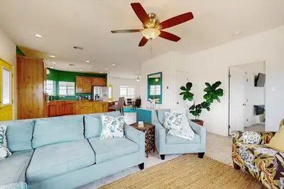 Image de Winter Texans: Water Views! Cheerful, Bright & Serene welcome Feel Good Space