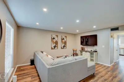 Image de Quiet, Cozy Townhouse w/ all new appliances and furniture.