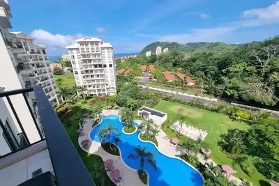 Image de Luxury 2-Bedroom Condo, Stunning Oceanview, Largest Pool in Jaco Beach Downtown