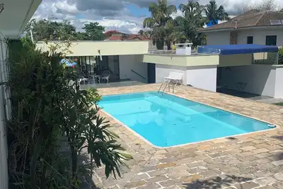 Image de House in upscale neighborhood with barbecue and pool in Lorena-Sp