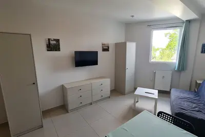 Image de \"une pause… quelque part\" Studio pour 2 à 3 personnes à Montfermeil