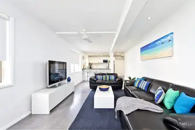 Image de Shells on The Shore - Dolphins - 200 mtrs to Fingal Bay beach, Wifi, Air Con