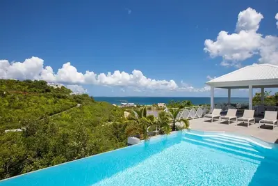 Image de Hillside three bedroom villa with Panoramic view