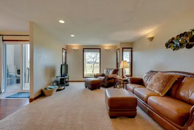 Image de Loveland Townhome: Walkable to Lake & Park!