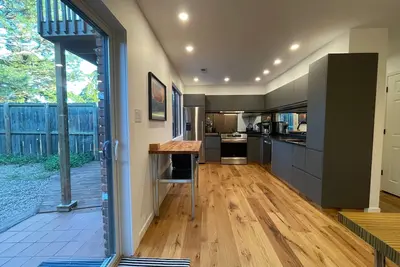 Image de Newly Renovated 3 Bedroom in the Heart of Columbia