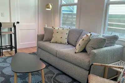 Image de Chic & Fresh 1br Apt - 2 blocks from 5 Pts