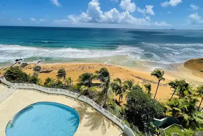 Image de Gorgeous Beachfront Condo with Amaing Ocean View. walk to Beaches & Restaurants
